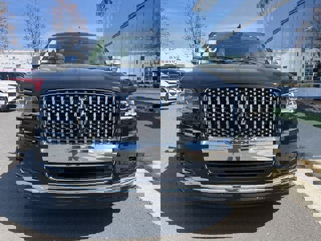 Used 2023 Lincoln Navigator L Black Label image 2