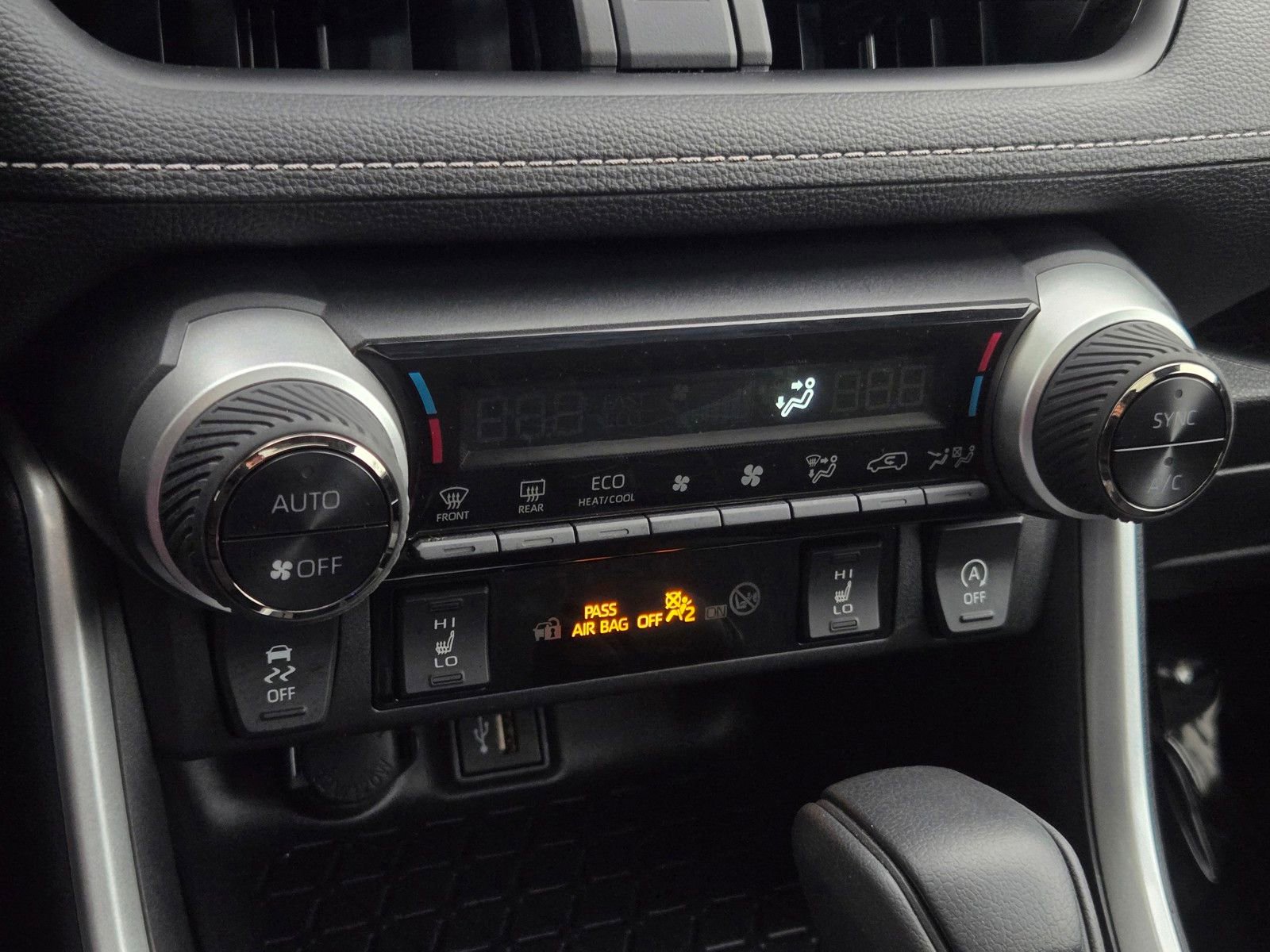 Certified 2025 Toyota RAV4 XLE w/ Convenience Package image 19