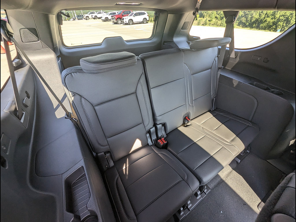 New 2026 GMC Yukon XL Denali w/ Denali Reserve Package AWD/4WD image 17