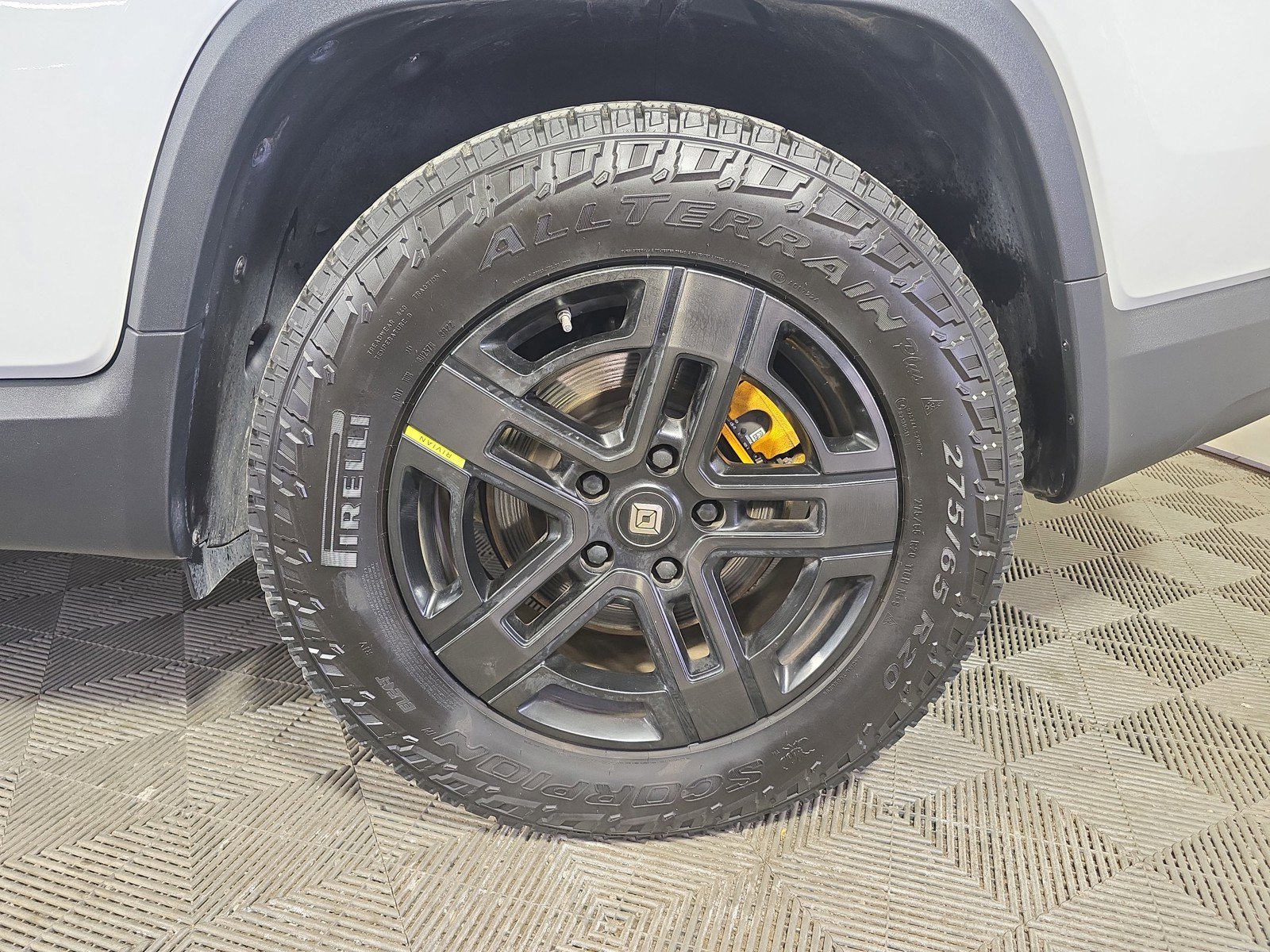 Used 2023 Rivian R1T Adventure AWD/4WD image 10