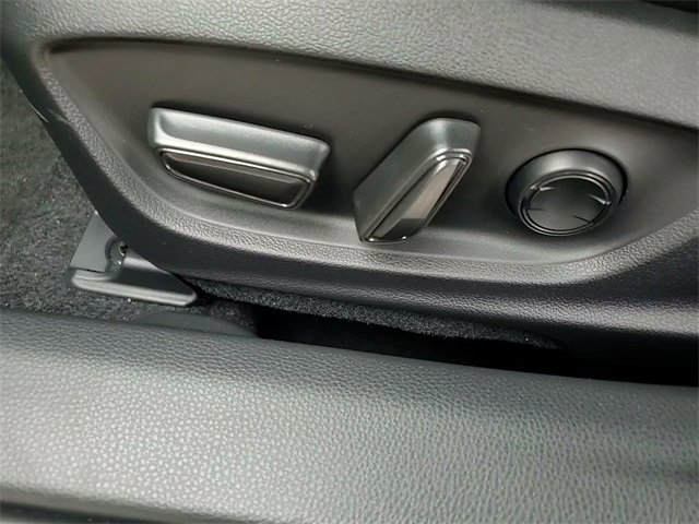 Used 2026 Toyota Prius XLE image 12