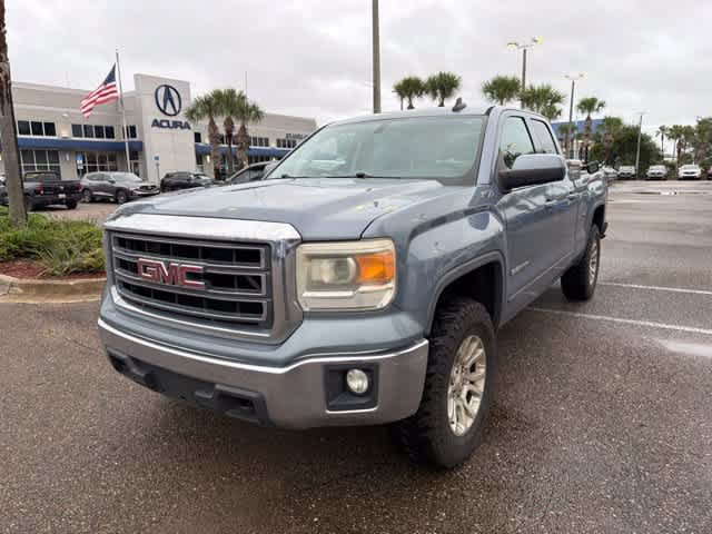 Used 2015 GMC Sierra 1500 SLE w/ SLE Value Package AWD/4WD image 2