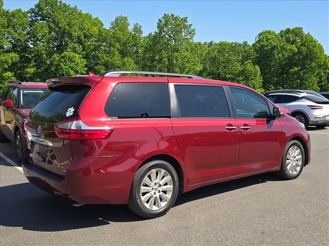 Used 2015 Toyota Sienna Limited Premium w/ Advanced Technology Package FWD image 3