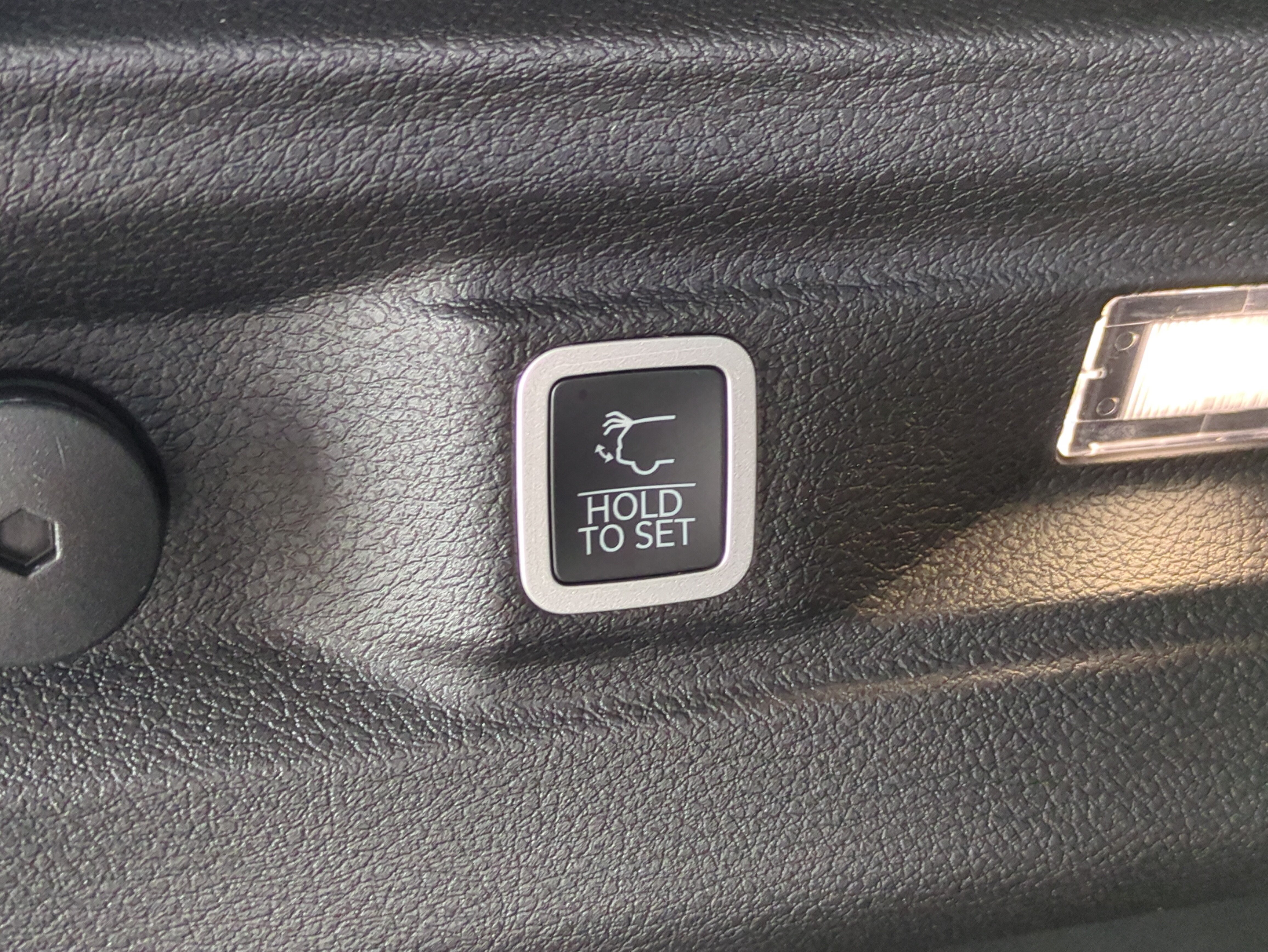 New 2025 Jeep Grand Cherokee L Altitude AWD/4WD image 14