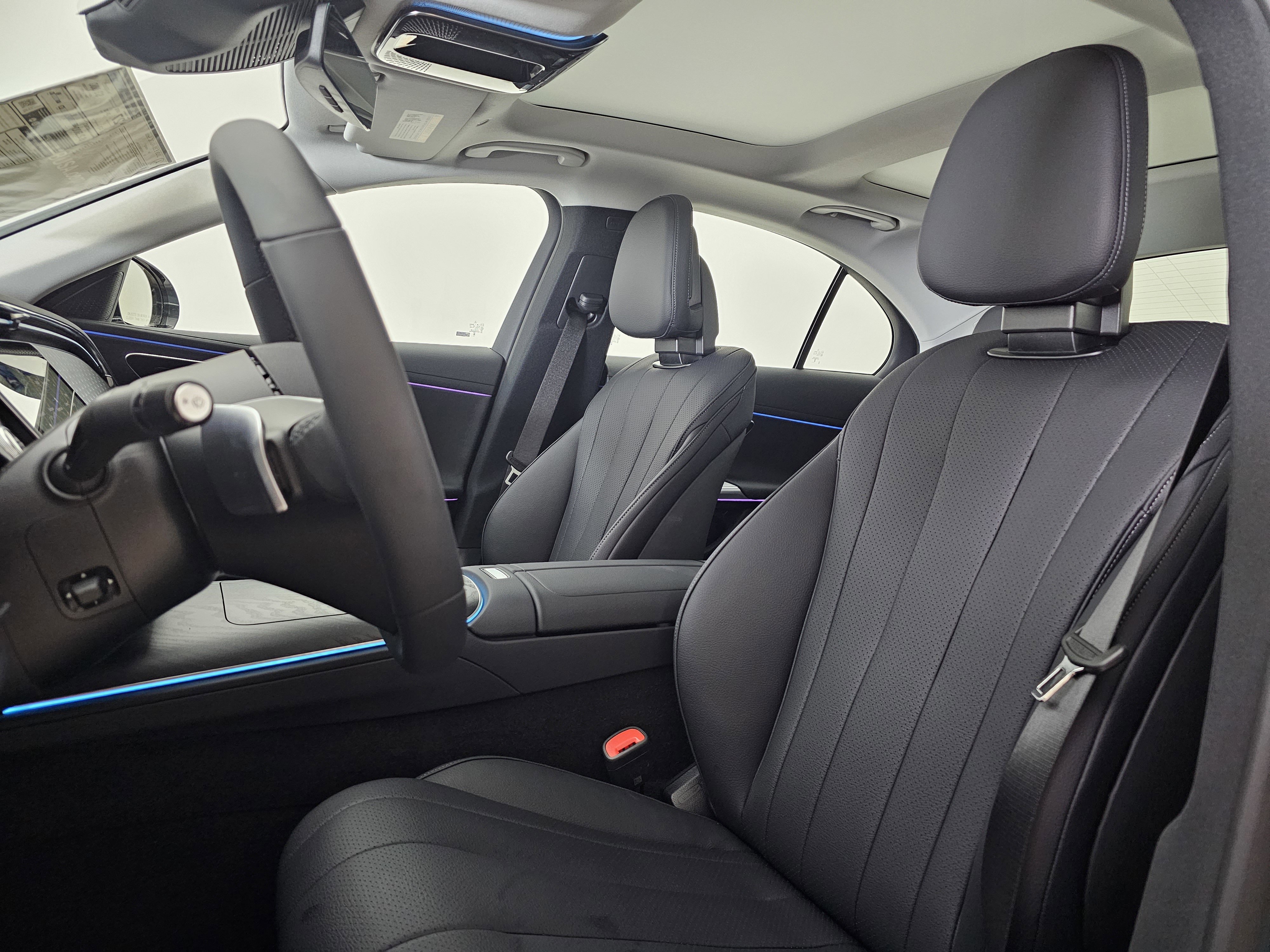 New 2026 Mercedes-Benz E 350 4MATIC Sedan image 10