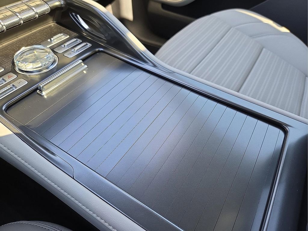 New 2026 Lincoln Nautilus Reserve AWD/4WD image 17