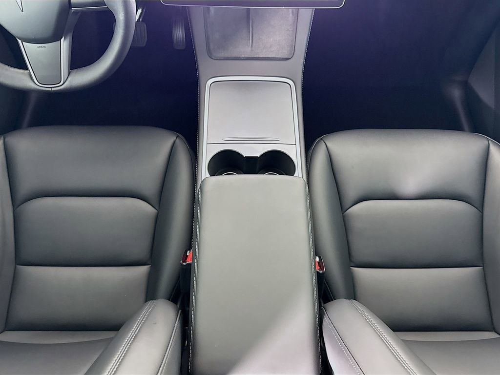 Used 2024 Tesla Model Y Long Range image 17