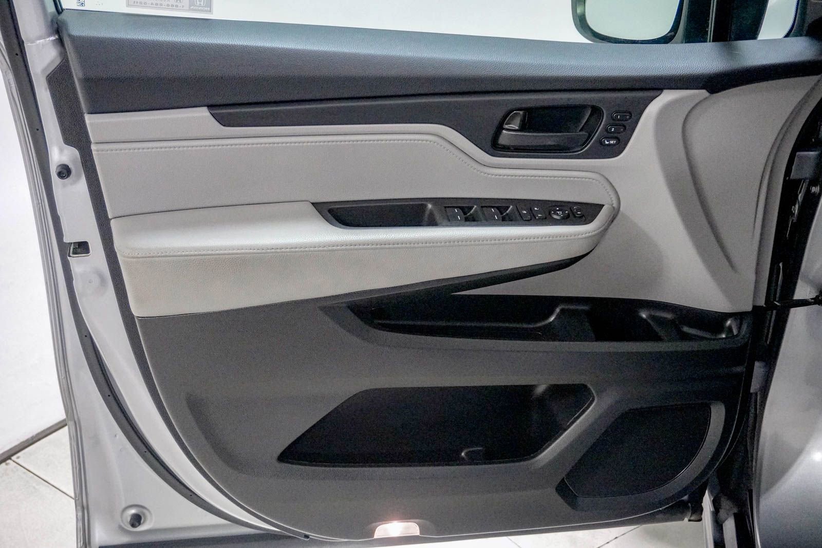 Used 2022 Honda Odyssey EX-L image 18