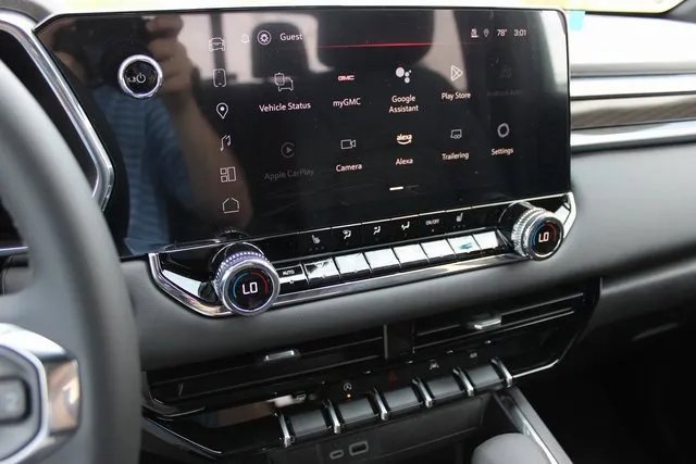 New 2025 GMC Canyon Elevation w/ Convenience Package image 26