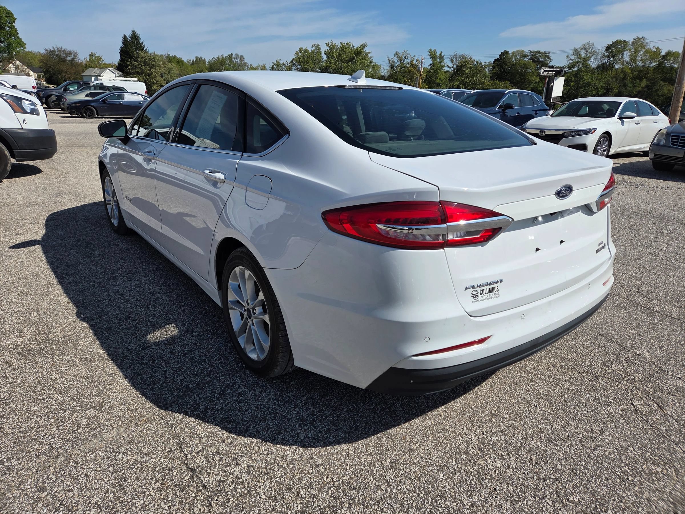 Used 2019 Ford Fusion SE FWD image 5