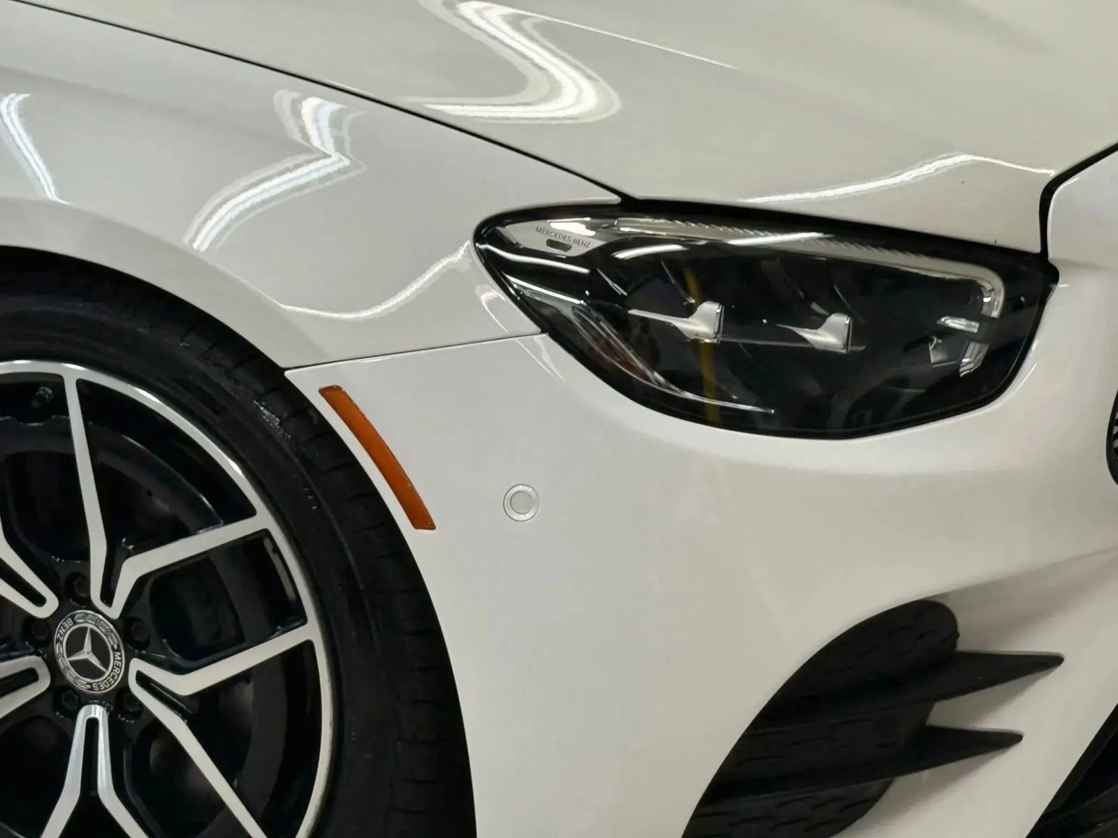 Used 2022 Mercedes-Benz E 350 Sedan w/ AMG Line Exterior image 6