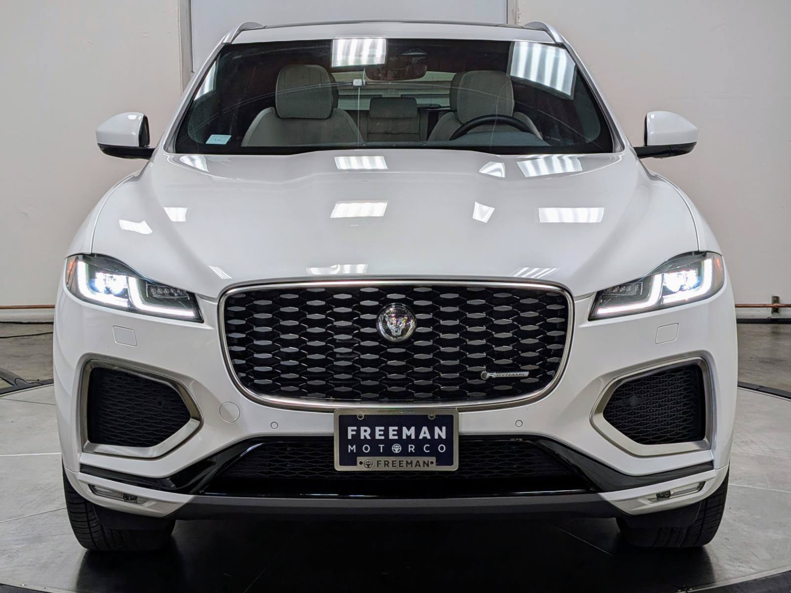 Used 2024 Jaguar F-PACE R-Dynamic S AWD/4WD image 2