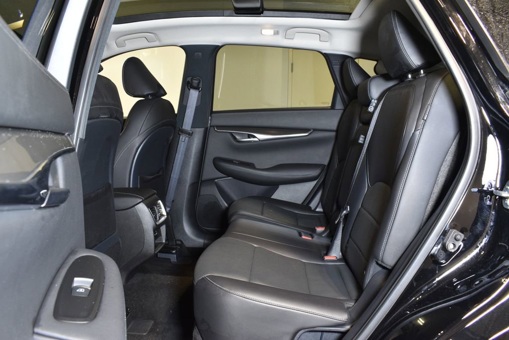 Certified 2025 INFINITI QX50 Luxe image 27