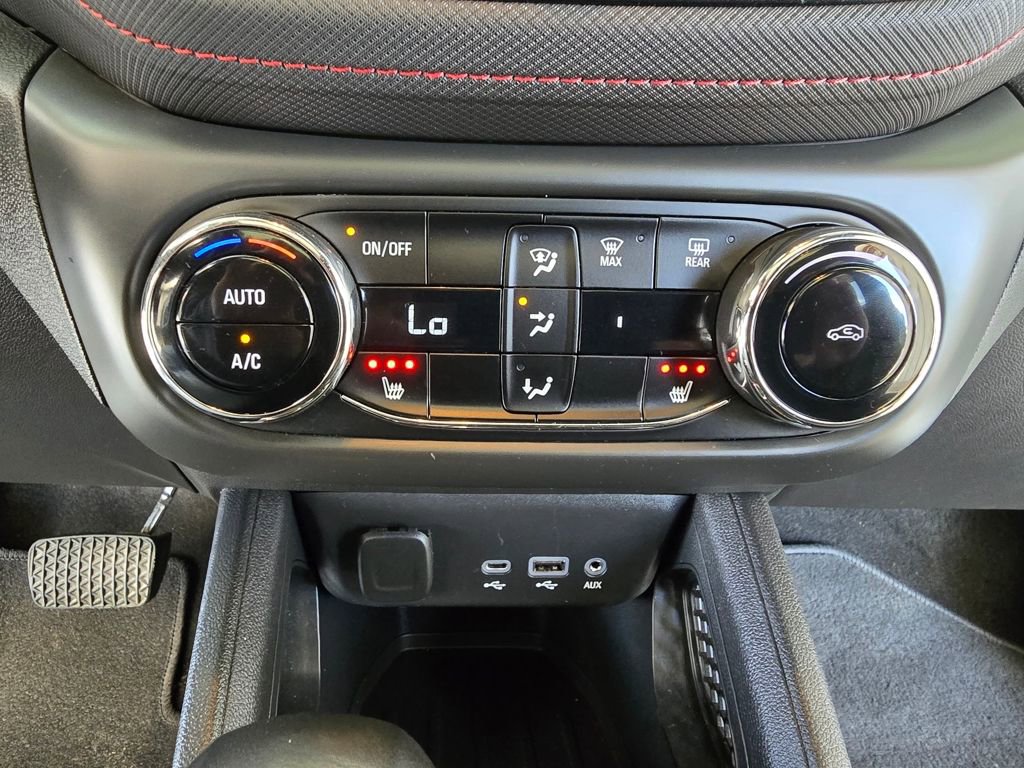 Used 2023 Chevrolet TrailBlazer RS w/ Sun and Liftgate Package image 25