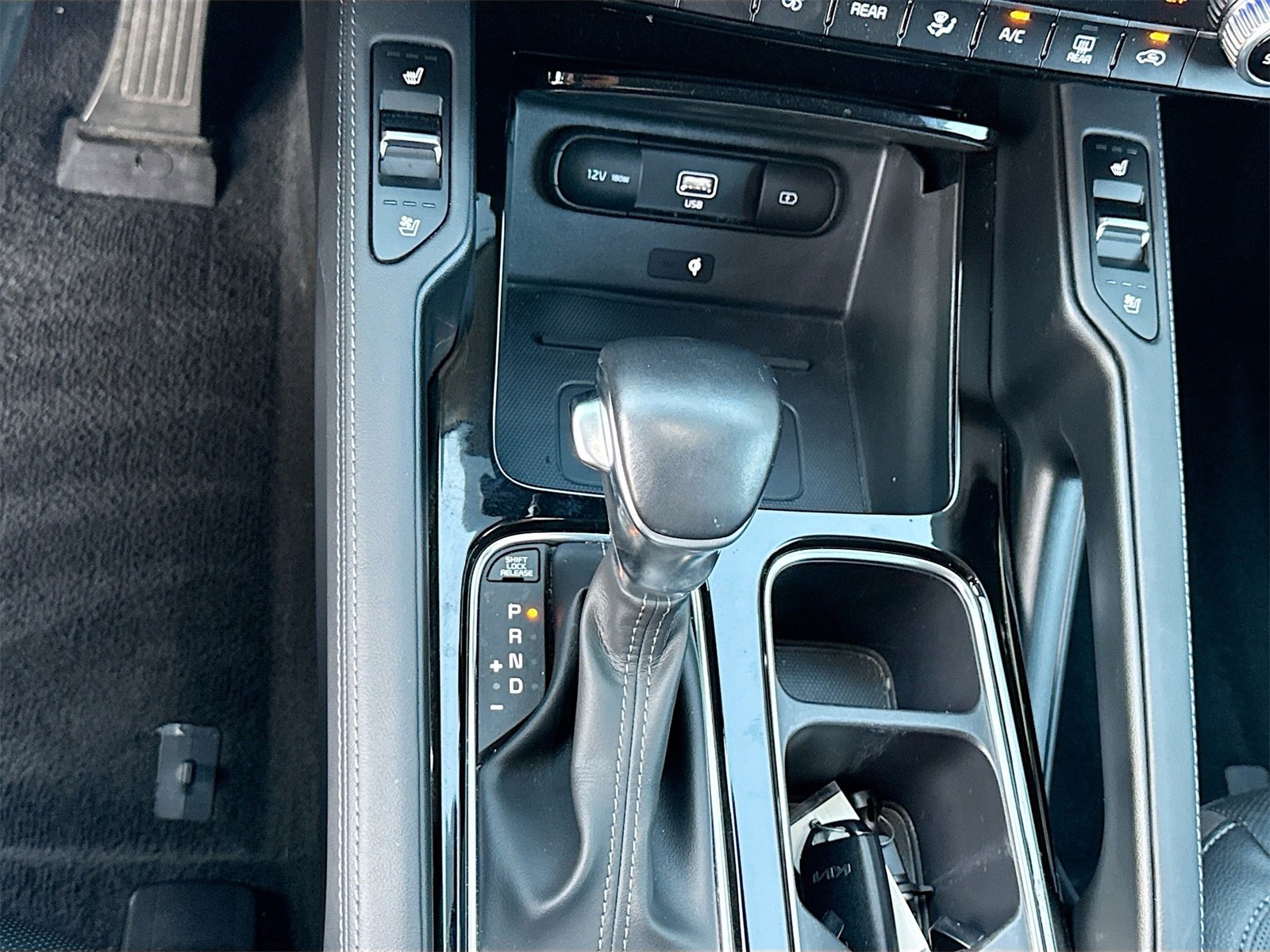 Used 2022 Kia Telluride EX w/ EX Premium Package image 17