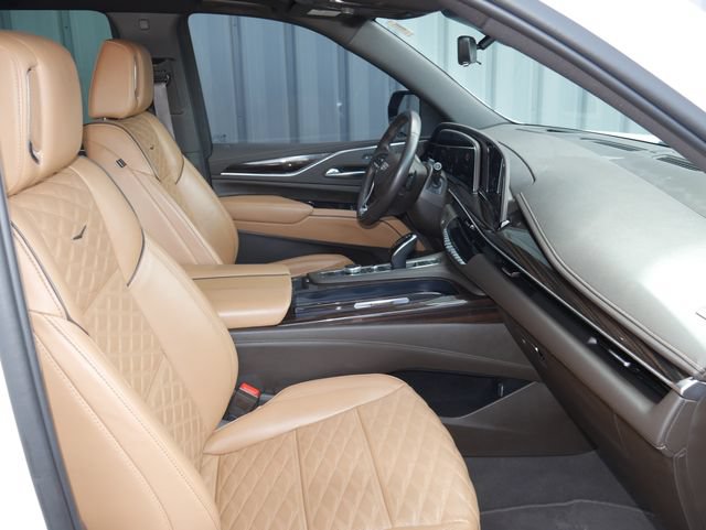 Used 2023 Cadillac Escalade Sport w/ Touring Package AWD/4WD image 29