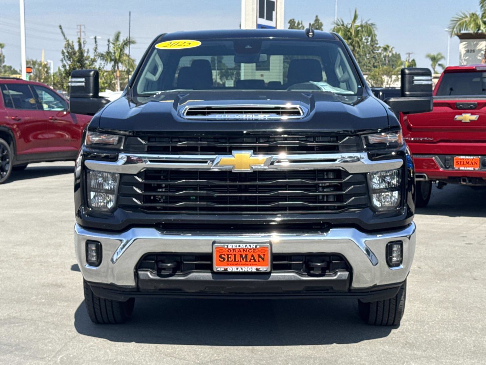 Used 2025 Chevrolet Silverado 2500 LT w/ Convenience Package image 2