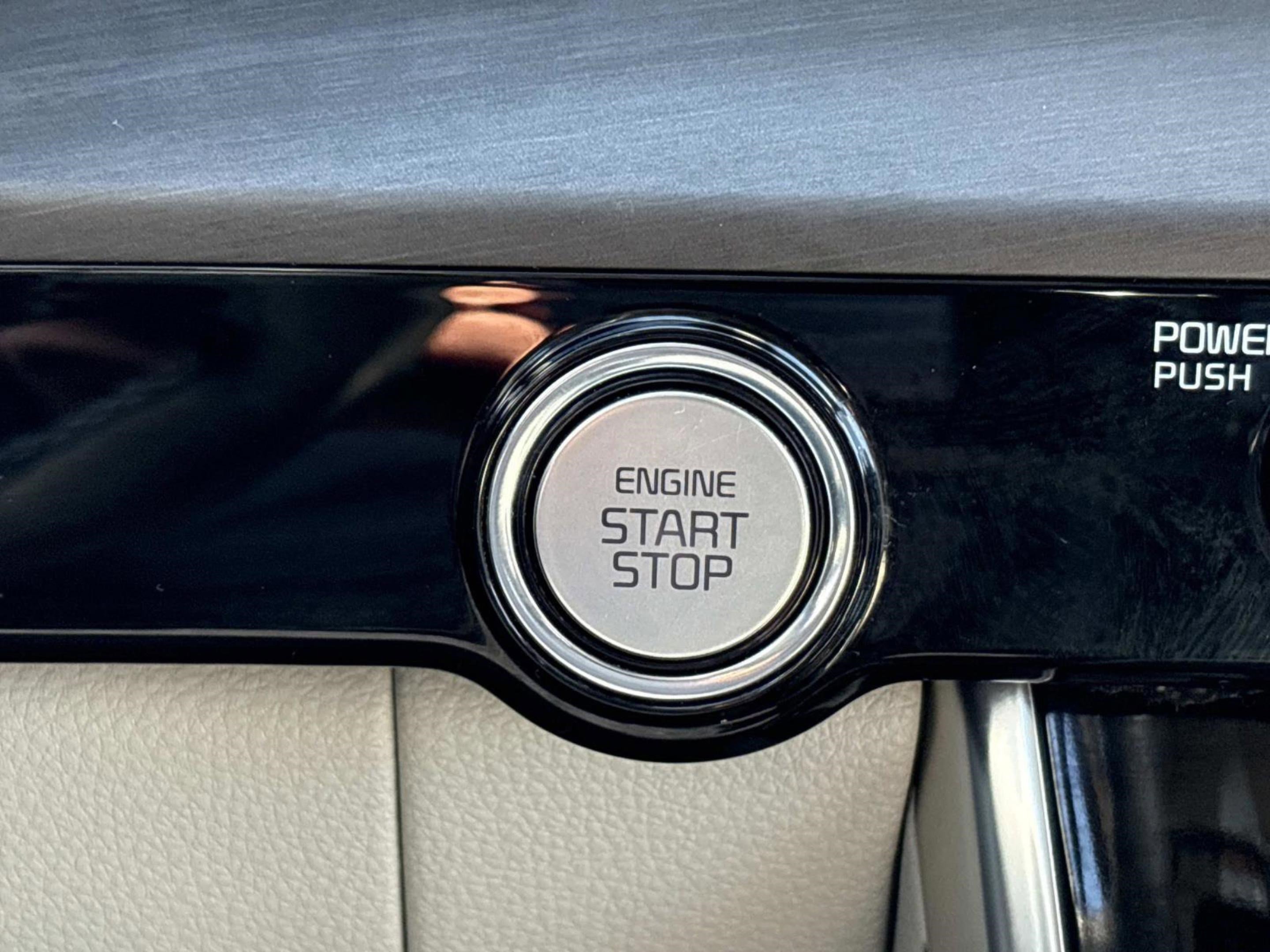 Used 2022 Kia Carnival SX image 34