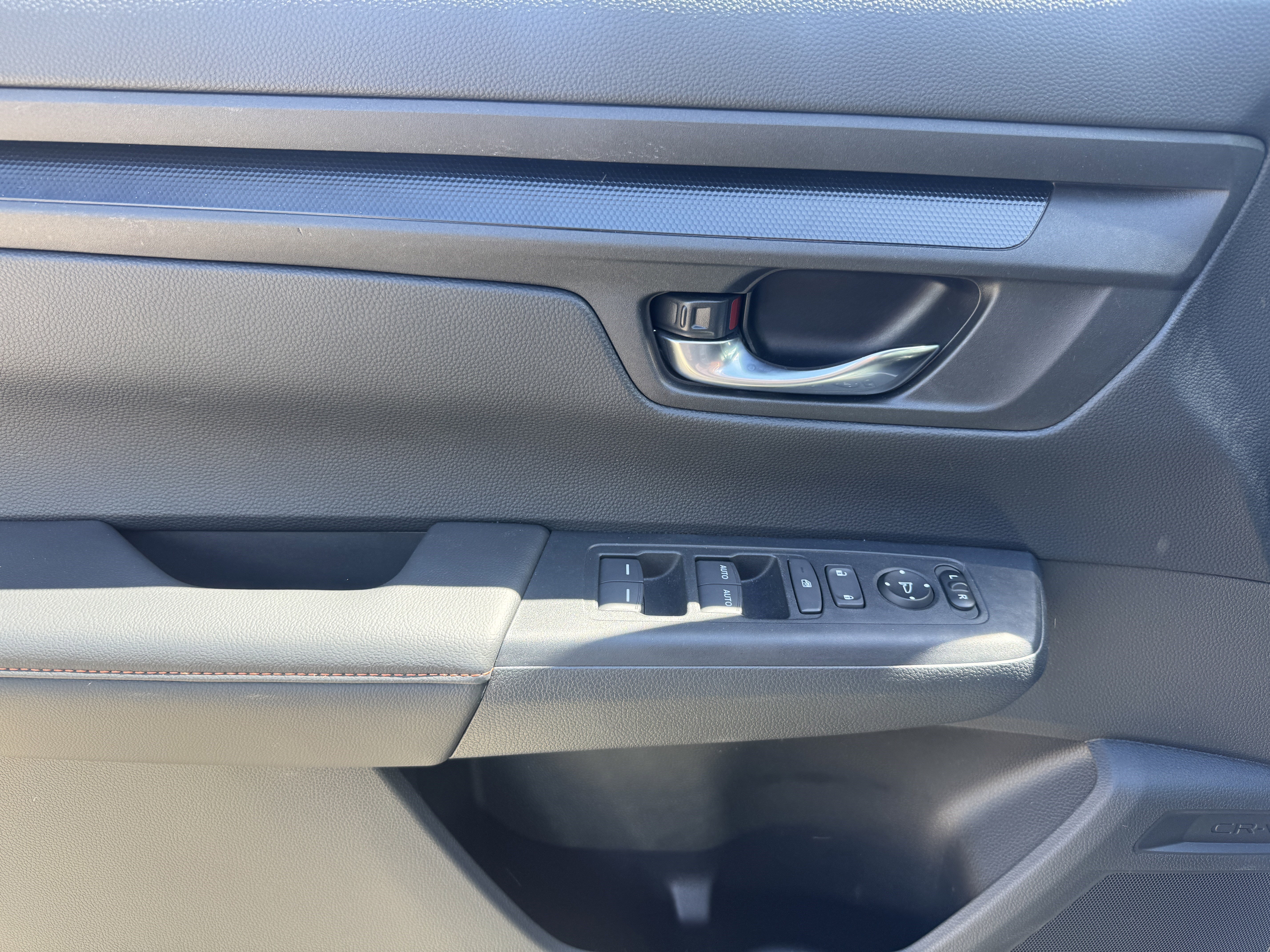 Used 2025 Honda CR-V Sport image 9