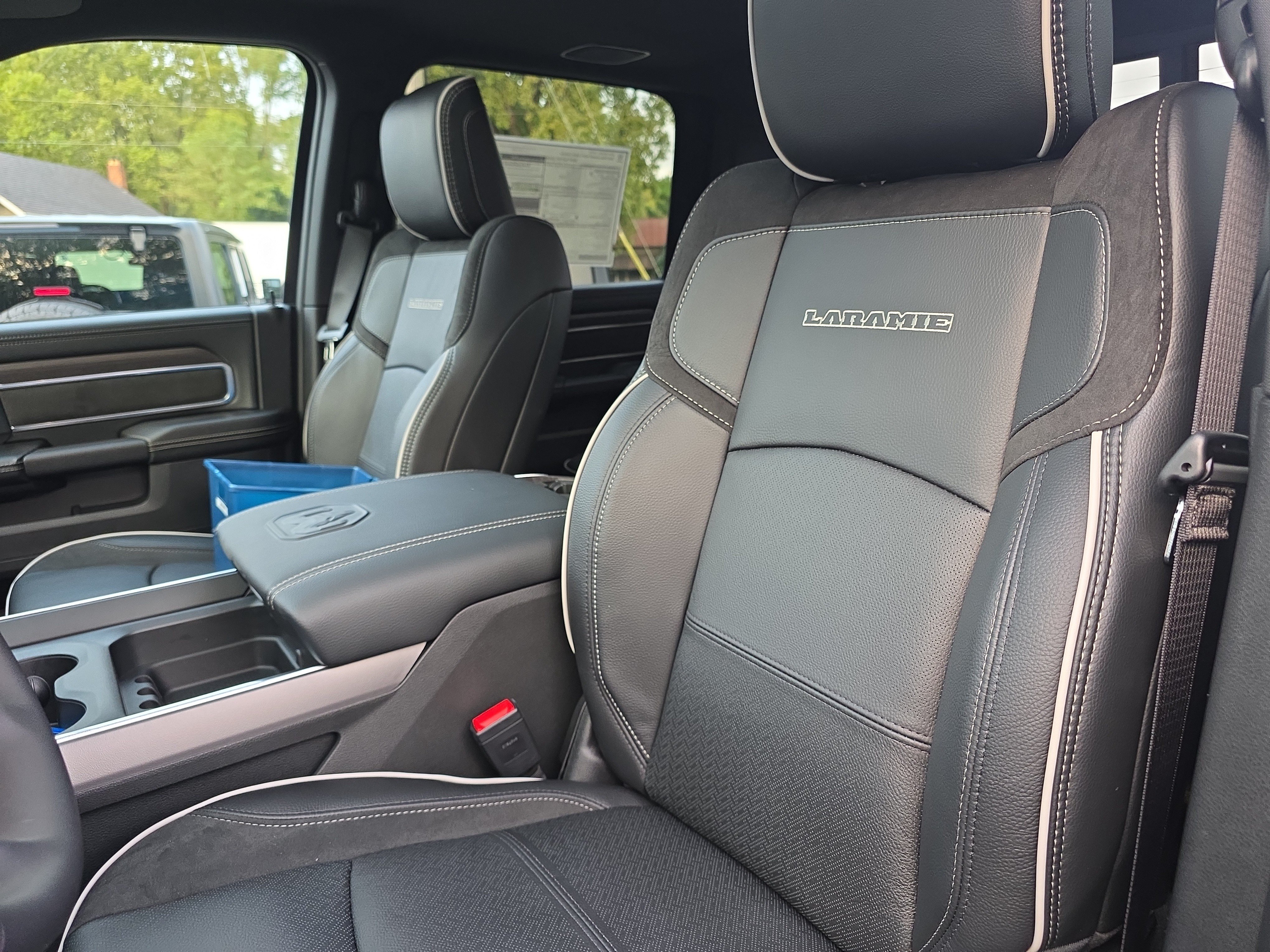 New 2027 RAM 2500 Laramie AWD/4WD image 4