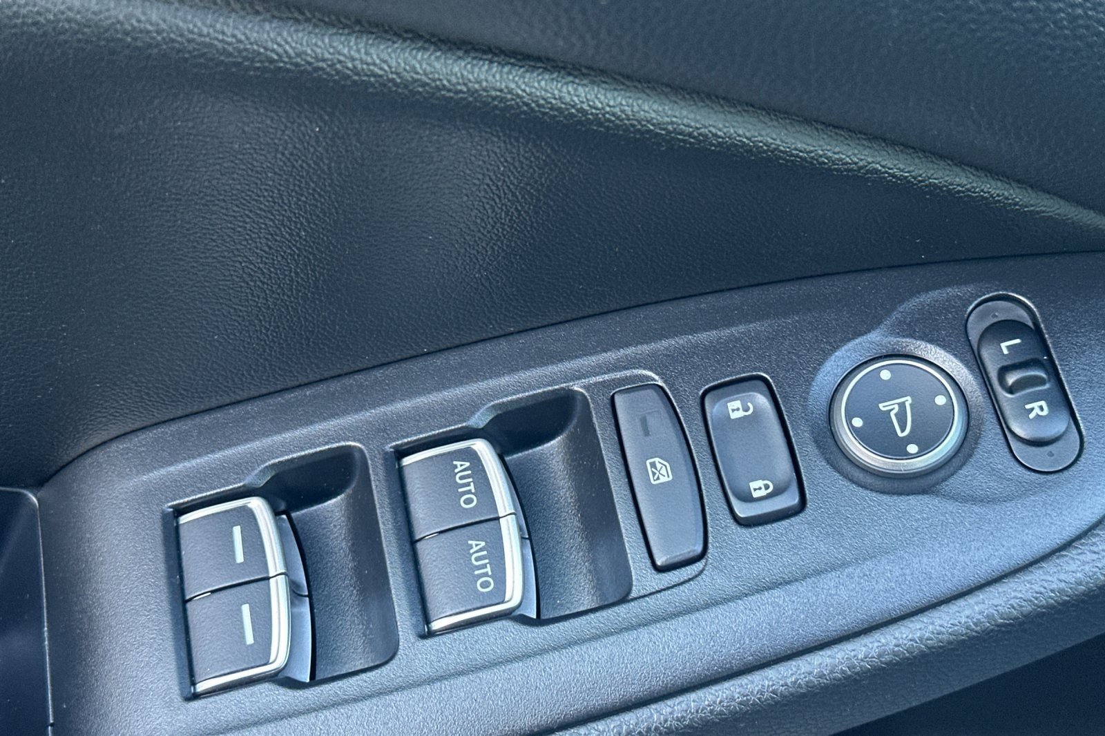 Used 2022 Honda Accord Sport image 12