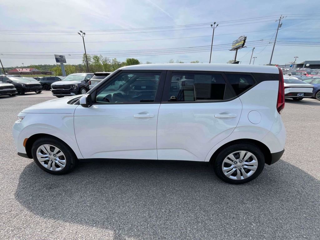 Used 2020 Kia Soul LX image 29