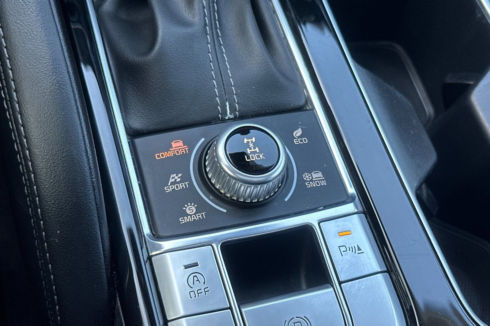 Used 2024 Kia Telluride EX image 34