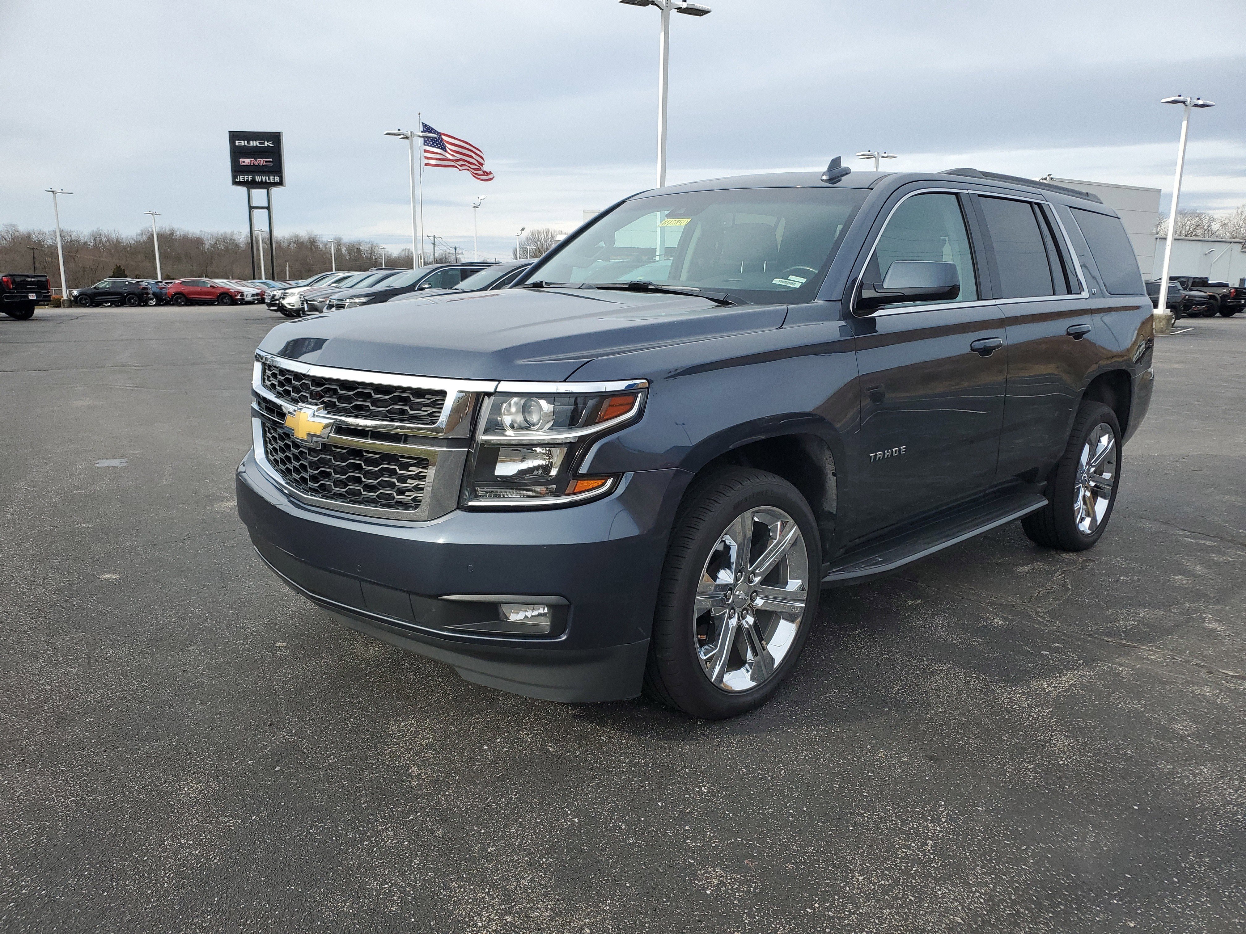 Used 2019 Chevrolet Tahoe LT w/ Luxury Package image 9