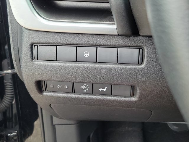 Certified 2024 Nissan Rogue SV AWD/4WD image 18