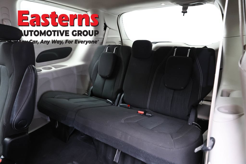 Used 2023 Chrysler Voyager LX FWD image 25