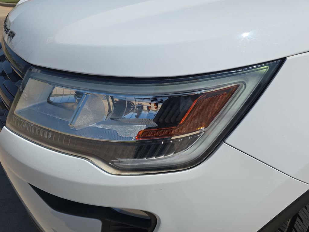 Used 2018 Ford Explorer XLT w/ Equipment Group 202A image 31