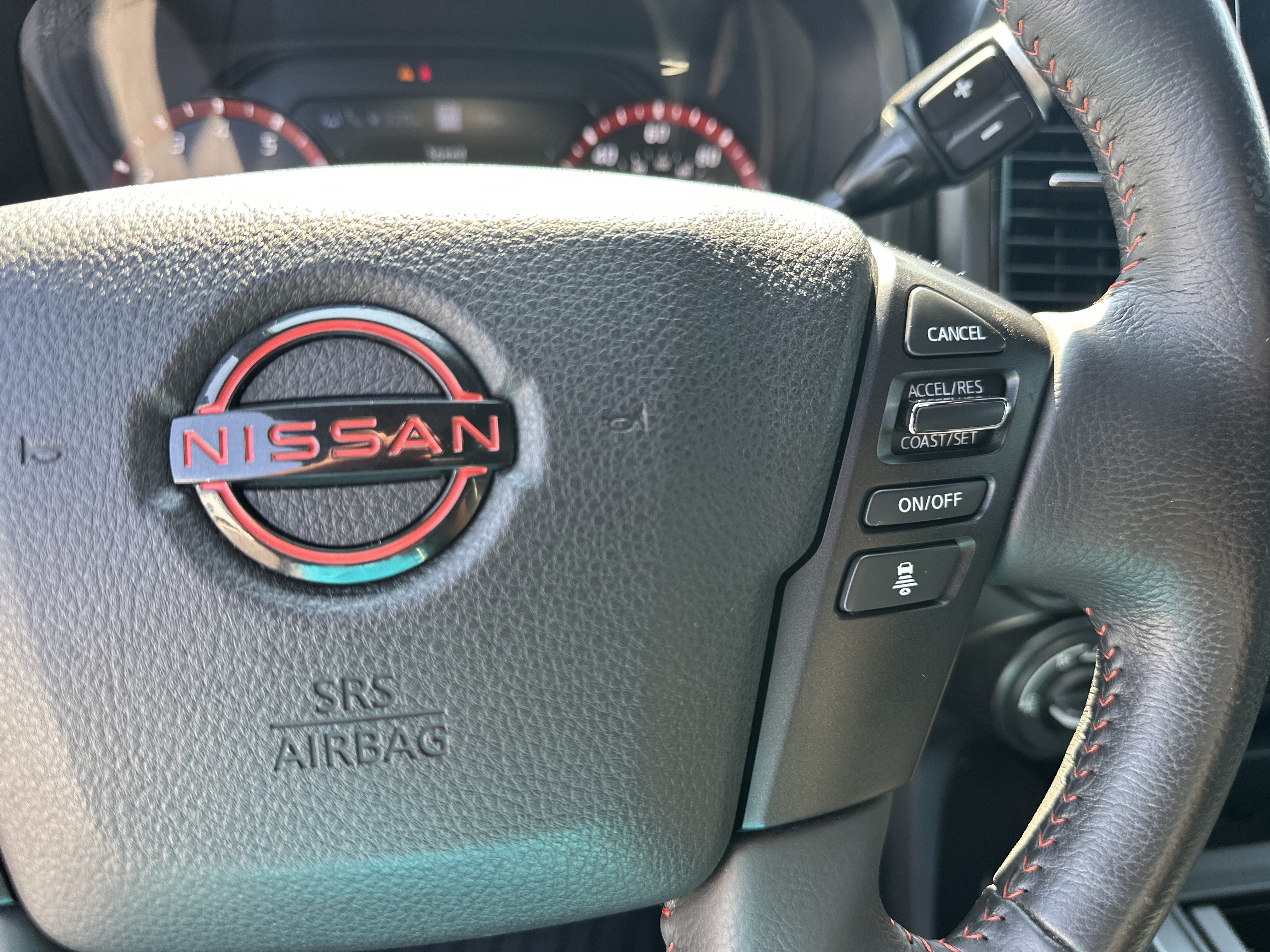 Used 2024 Nissan Titan PRO-4X w/ Pro-4x Convenience Package AWD/4WD image 26