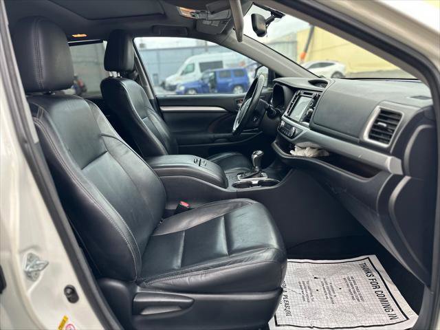 Used 2015 Toyota Highlander XLE image 22