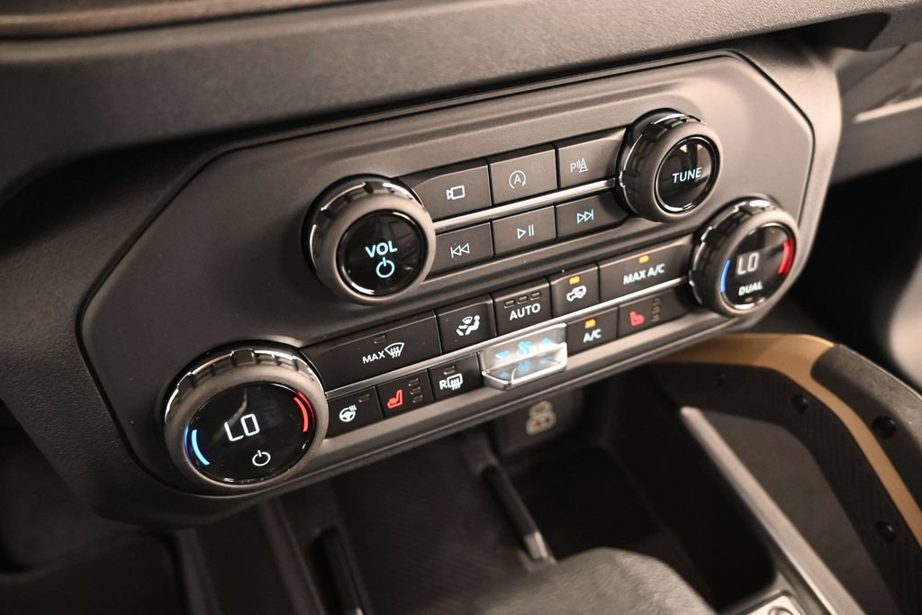 New 2026 Ford Bronco Badlands AWD/4WD image 16