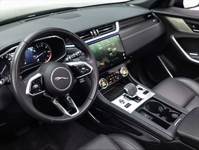 Used 2023 Jaguar F-PACE S AWD/4WD image 17