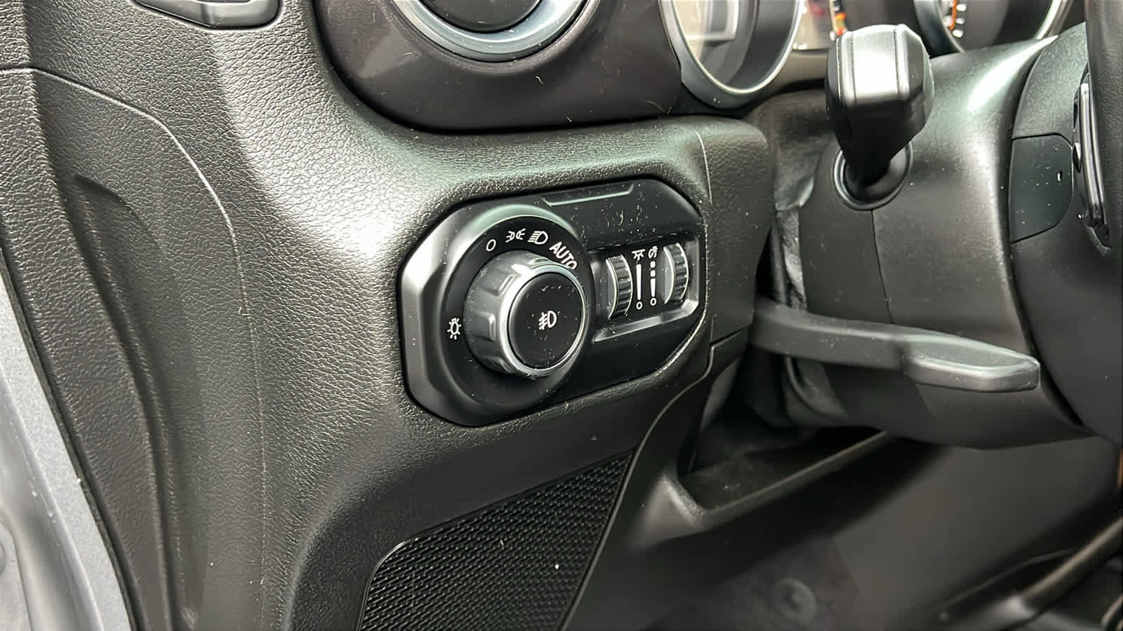 Certified 2021 Jeep Wrangler Unlimited Sahara image 25