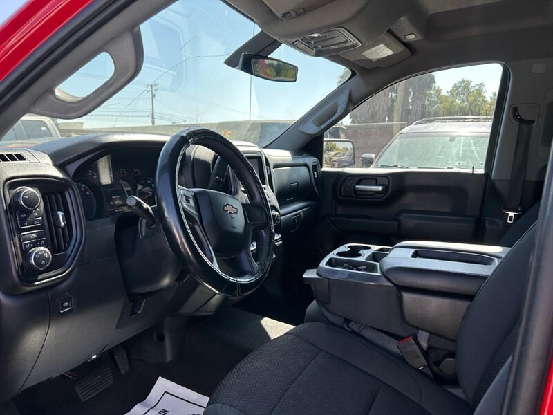 Used 2020 Chevrolet Silverado 1500 Custom w/ Custom Value Package AWD/4WD image 14