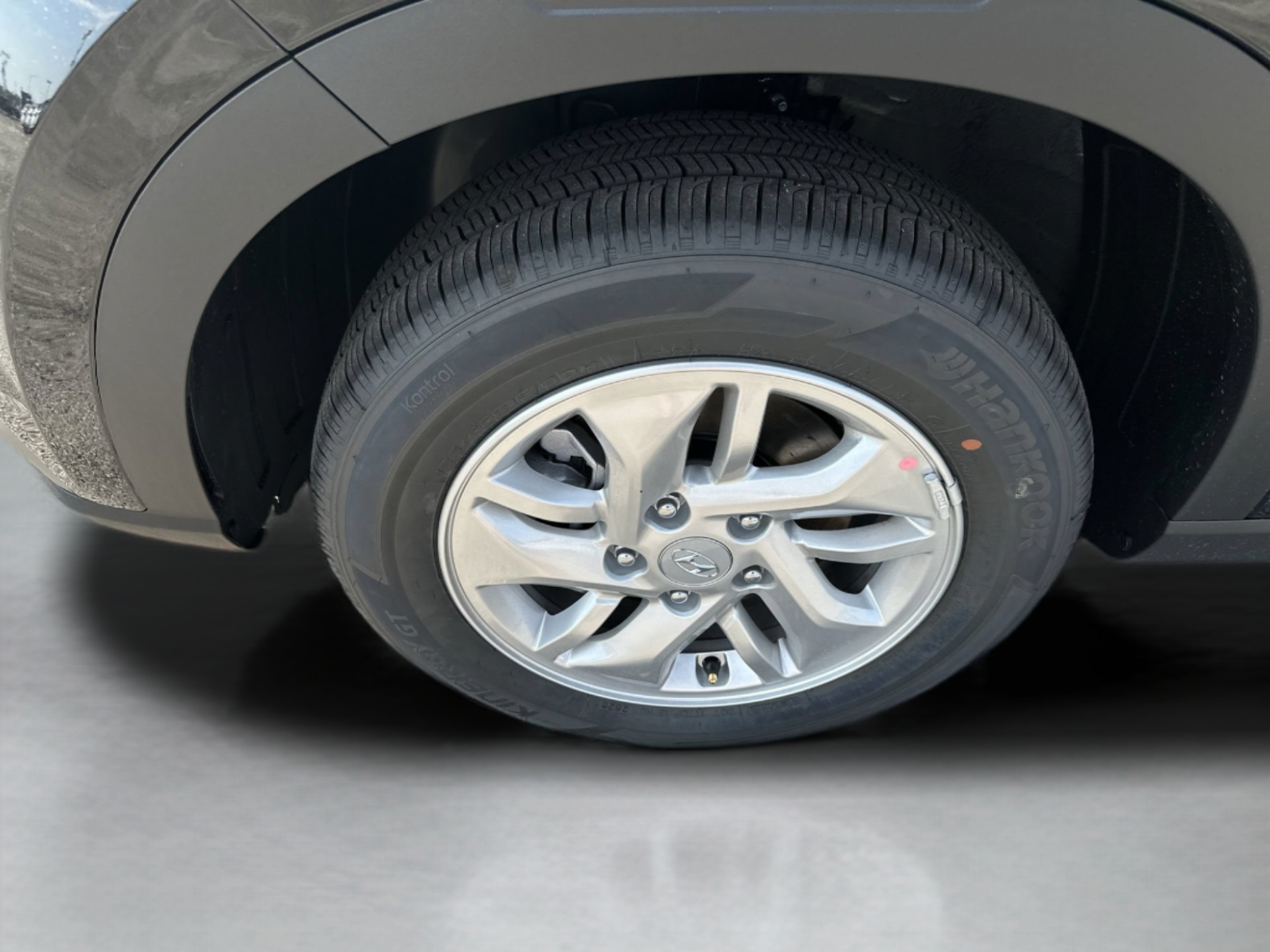 New 2026 Hyundai Venue SE FWD image 18