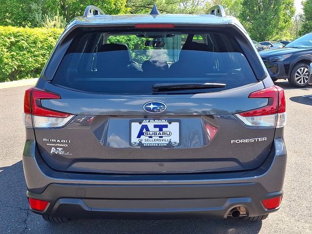 Certified 2023 Subaru Forester Premium AWD/4WD image 5