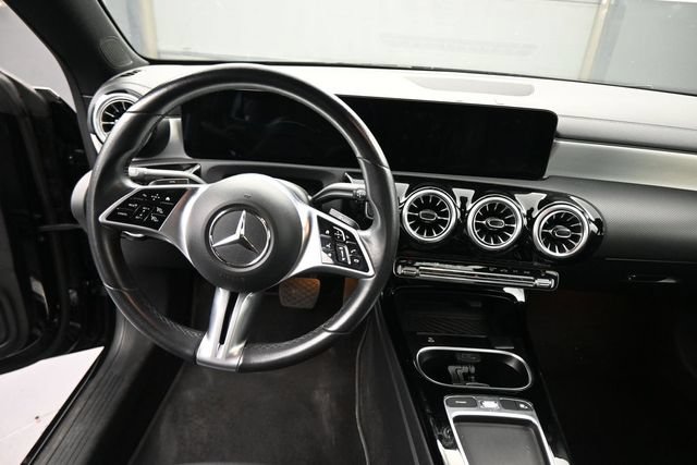 Used 2025 Mercedes-Benz CLA 250 image 22