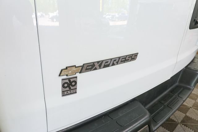 Used 2024 Chevrolet Express 2500 w/ Driver Convenience Package RWD image 9