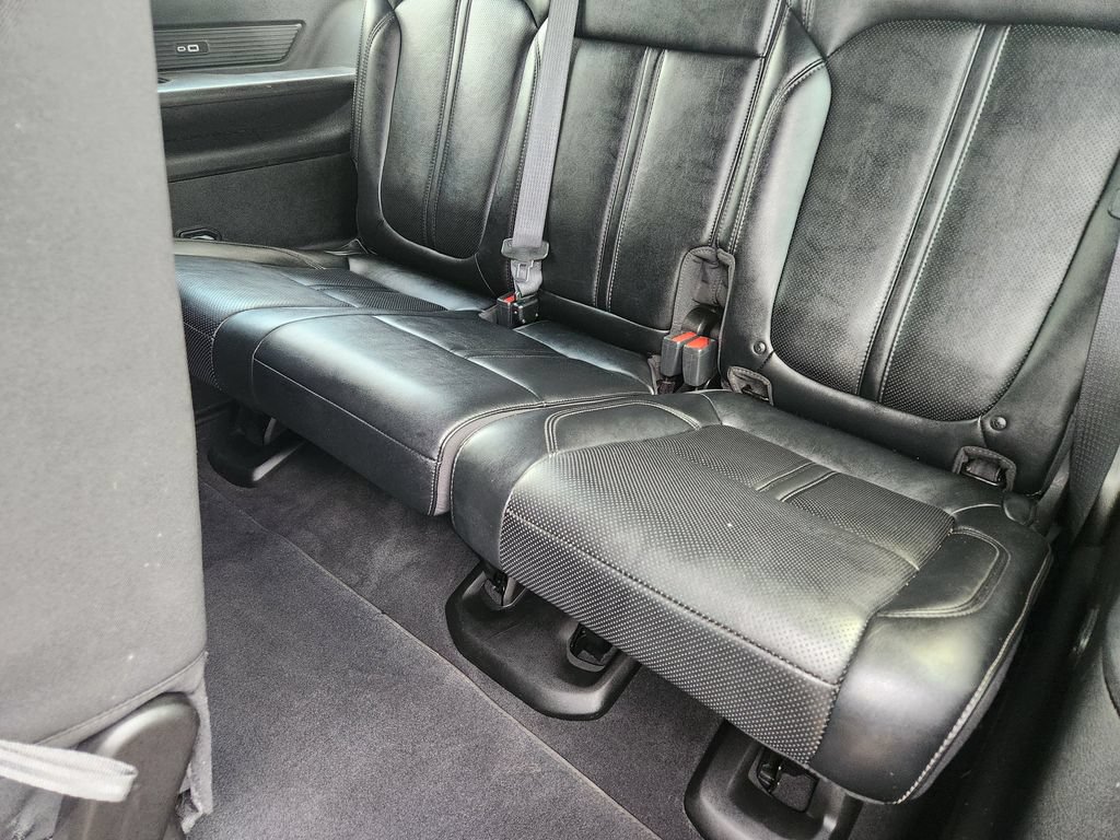 Used 2024 Jeep Wagoneer Series II w/ Flexible Seating Group AWD/4WD image 34