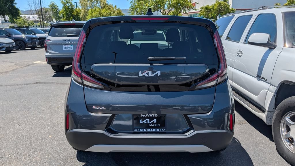 Used 2024 Kia Soul FWD image 7
