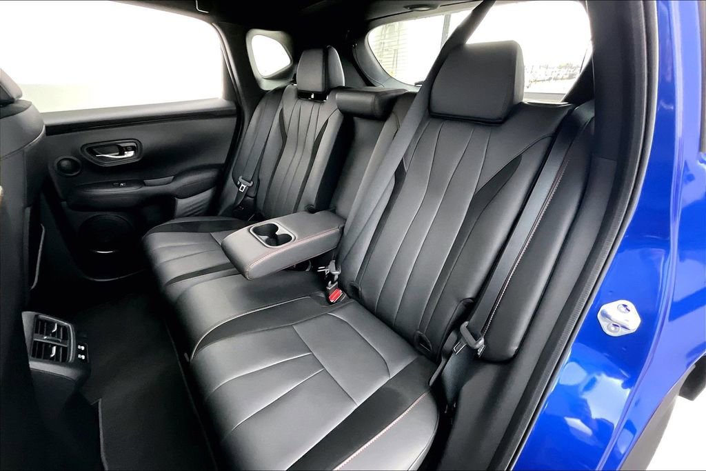 Certified 2025 Acura ADX A-Spec image 33