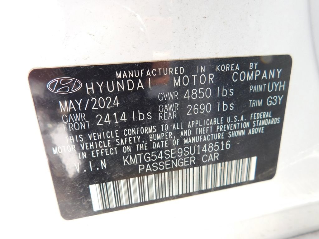 Used 2025 Genesis G70 3.3T Advanced image 30