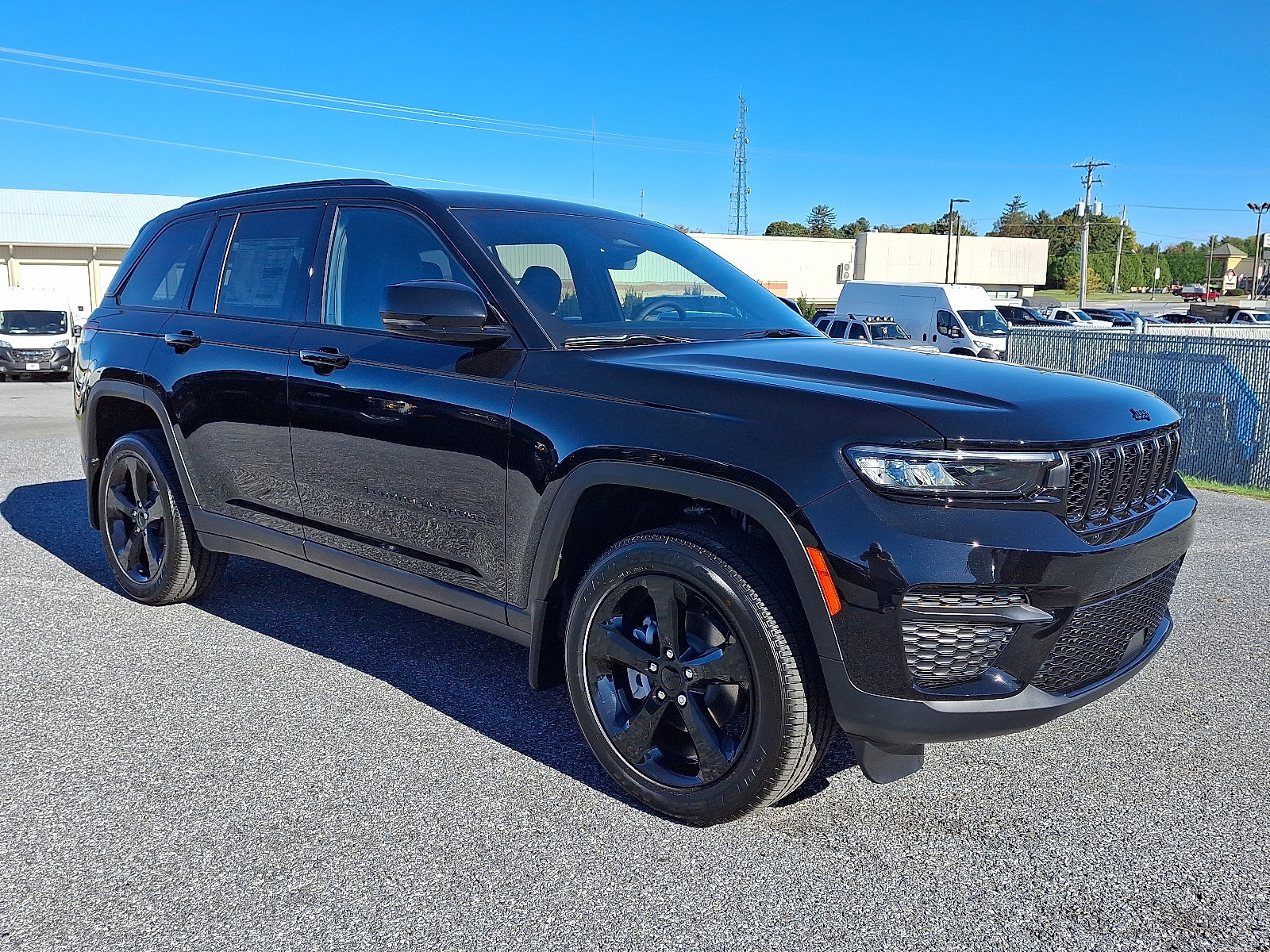 New 2025 Jeep Grand Cherokee Altitude AWD/4WD image 1