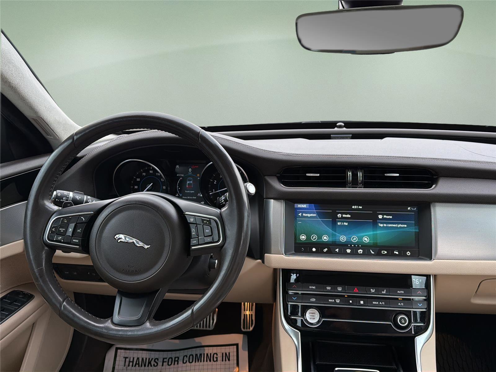 Used 2020 Jaguar XF Premium image 15