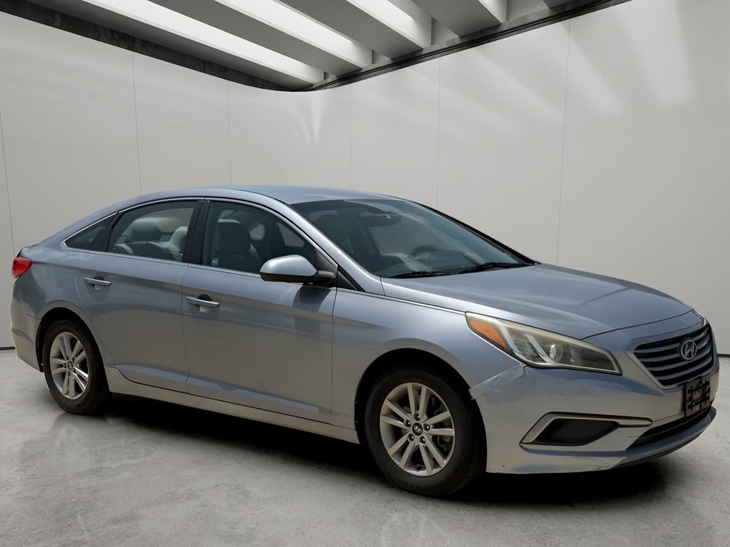 Used 2016 Hyundai Sonata SE FWD image 14