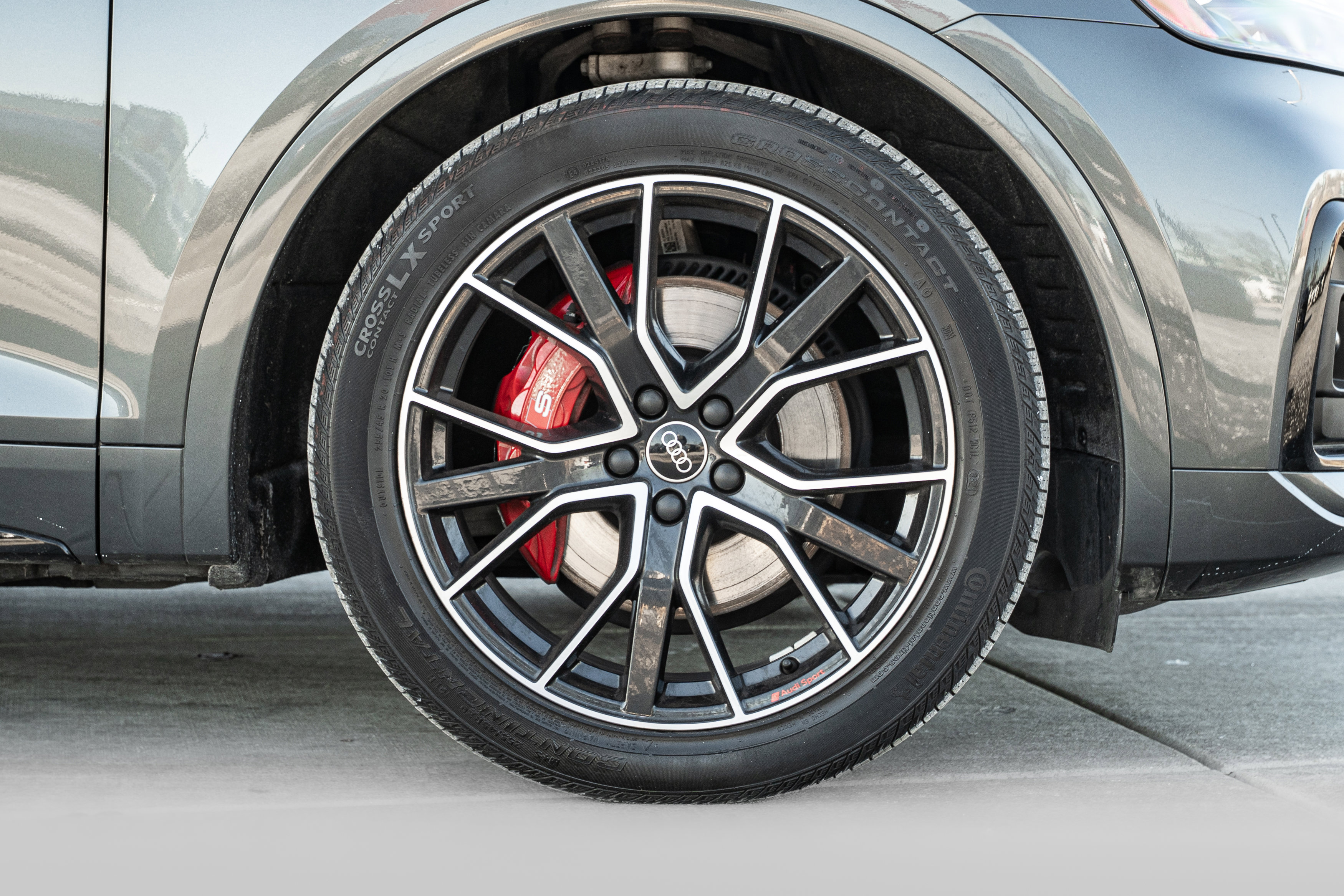 Certified 2022 Audi SQ5 Premium Plus w/ Premium Plus Package image 36