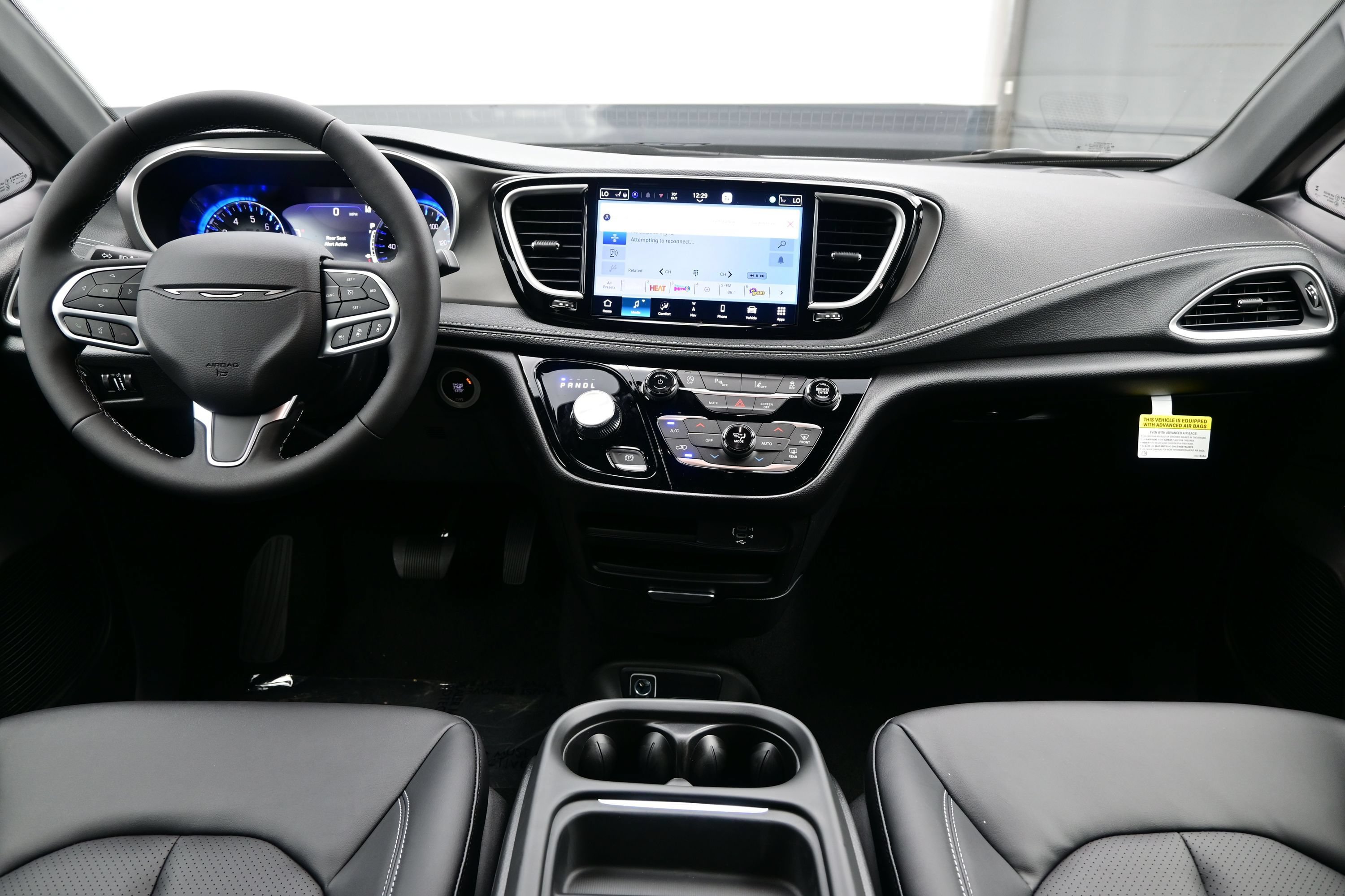 New 2027 Chrysler Pacifica Select FWD image 12